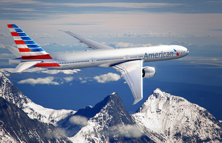アメリカン航空、45年ぶりに機体デザインとロゴ刷新