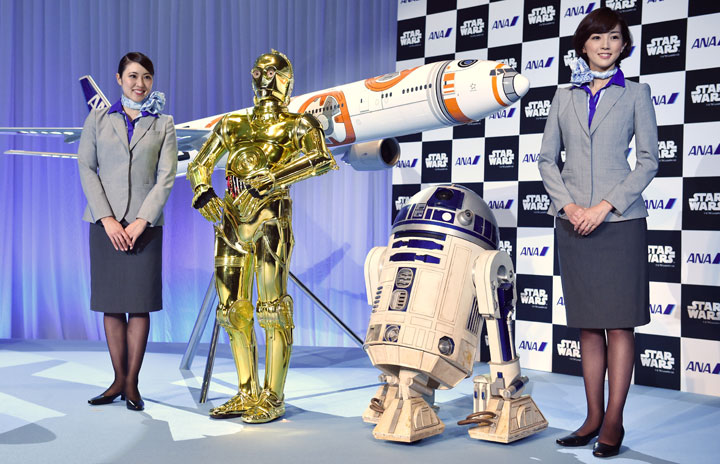 ANA、スター・ウォーズ特別塗装機を2機発表 新キャラBB-8をデザイン