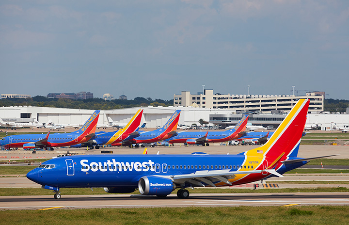 サウスウエスト航空、737 MAX受領 米国初、10月就航