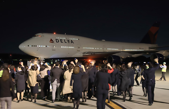 デルタ航空の747、日本最終便 成田の旅客型ジャンボ、姿消す