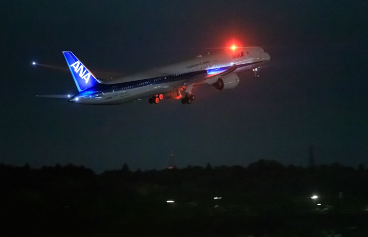 Ana 787 10就航 超長胴型787 成田 シンガポール線に