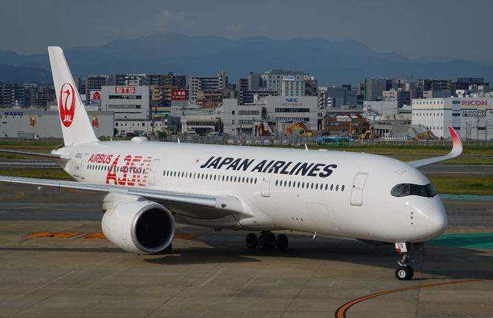 JAL、羽田－福岡直行便70周年キャンペーン 往復航空券などプレゼント