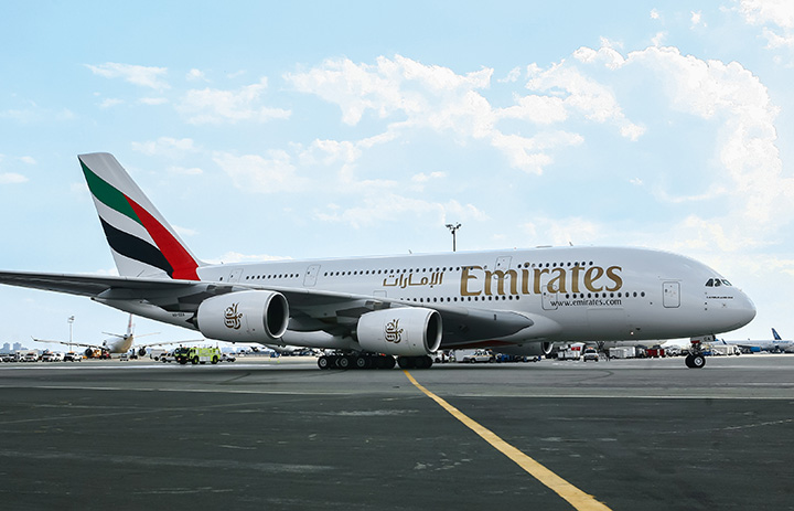 エミレーツ航空、A380リサイクル開始 初号機のバーカウンター、家具に