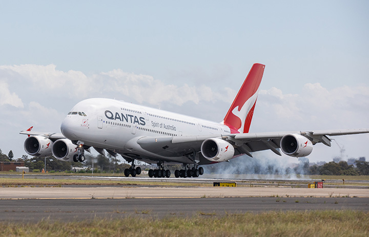 カンタス航空のA380、シドニー593日ぶり“帰還” 22年4月運航再開へ