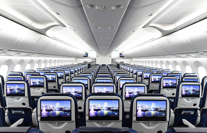 フィット感追求した全席画面・電源付きシート　写真特集・ANA 787-9国内線新仕様機（普通席編） thumbnail