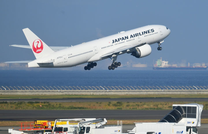 JAL、国際線利用率80.6％ 旅客50万人超え続く＝10月実績