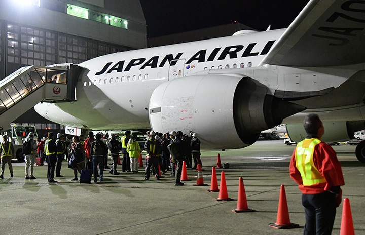 JALの777-200ER、3号機も離日 11機すべて日本から姿消す